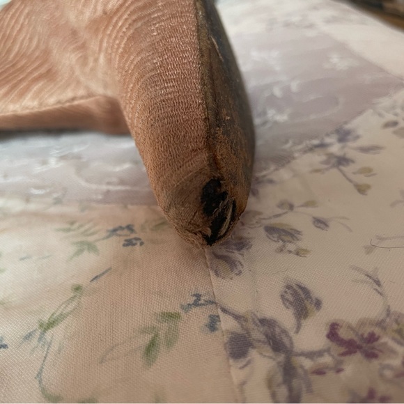 F/W 1999 Gucci by Tom Ford Ruched Silk 4.5" Heeled Boots Ad Campaign - Picture 7 of 9